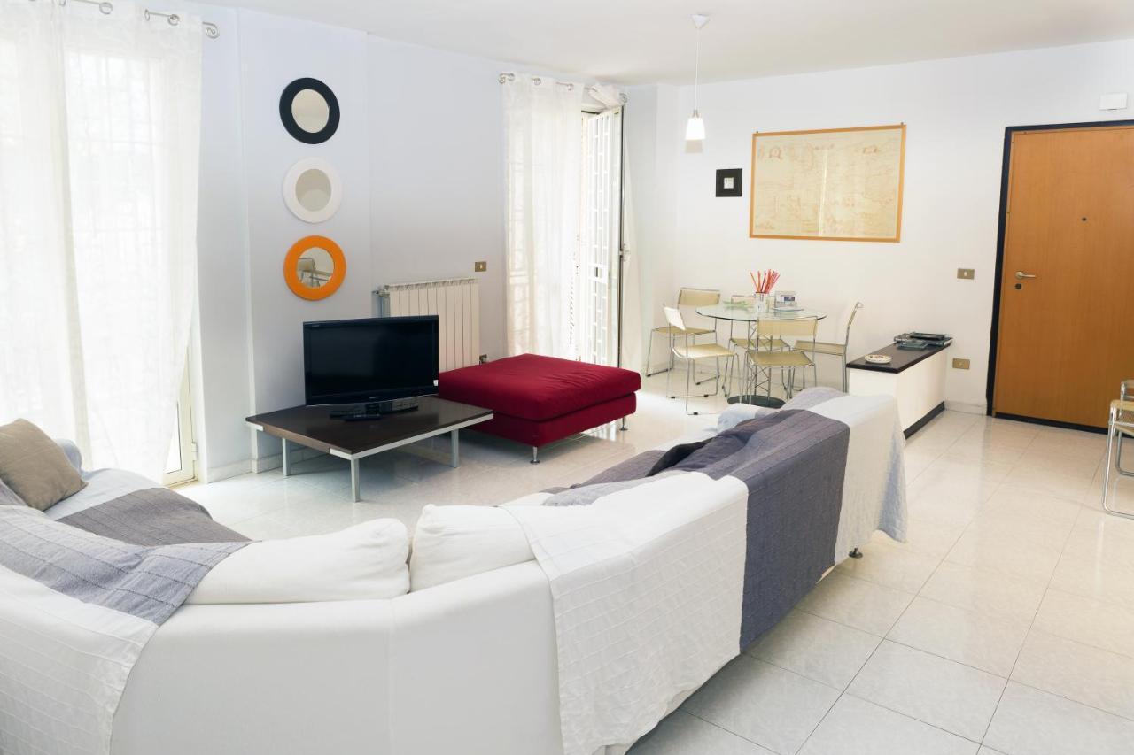 Stanze Private A Caserta Exterior foto